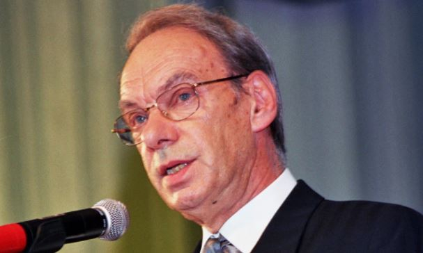 Суд постановил вернуть дочери Баталова квартиры ее отца