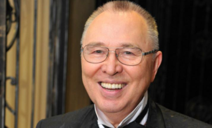 Сын Вячеслава Зайцева объяснил, почему полиция приезжала к модельеру