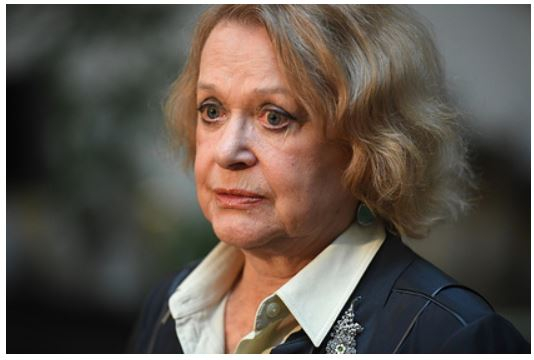 Звезда «Иронии судьбы» отреагировала на идею переснять фильм в Голливуде