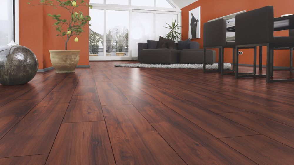 На что обратить внимание, выбирая ламинат