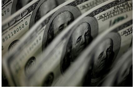 Названы условия падения курса доллара до 50 рублей