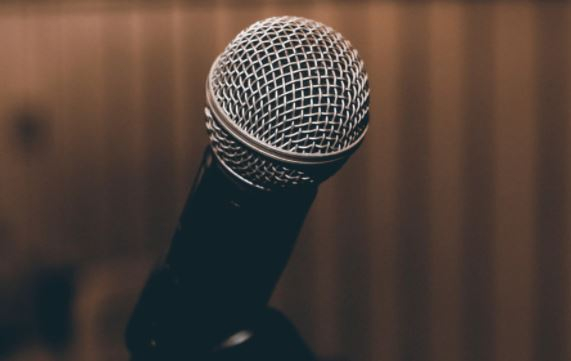 Победительница Евровидения пошла работать в магазин из-за инсульта мужа