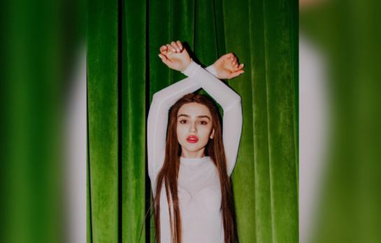 Злоупотребление спиртным едва не довело звезду TikTok Дину Саеву до самоубийства