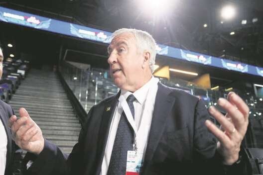 
            Хоккейную Суперлигу не пустили на контакт с IIHF        