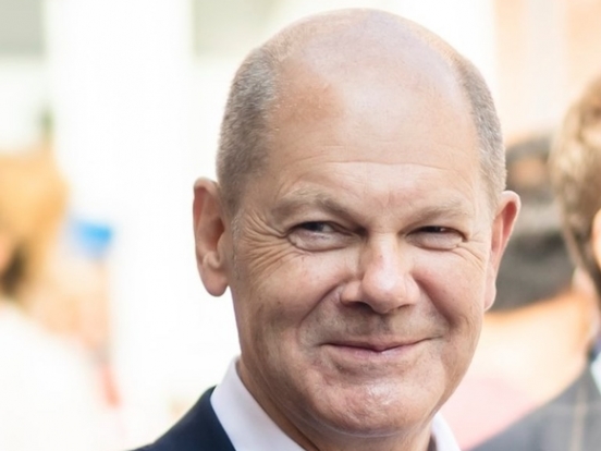 Канцлер Германии одобрил высылку российских дипломатов