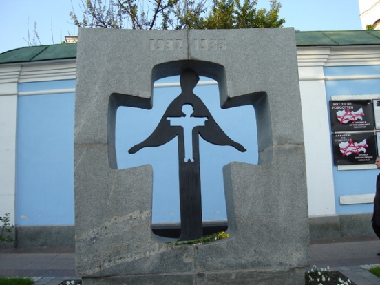 Верховная рада предложила Германии признать «голодомор» геноцидом украинского народа