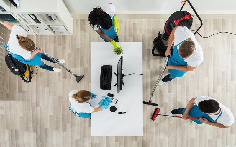 Стоит ли пользоваться услугами комплексной уборки офисов