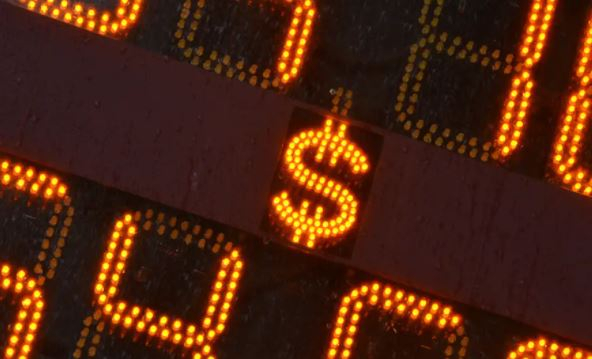 Биржевые курсы доллара и евро установили новый рекорд