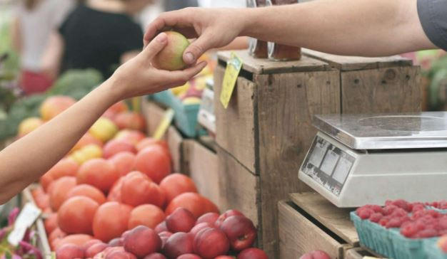 Экономические санкции против России: пустых полок в магазинах нашей страны не будет