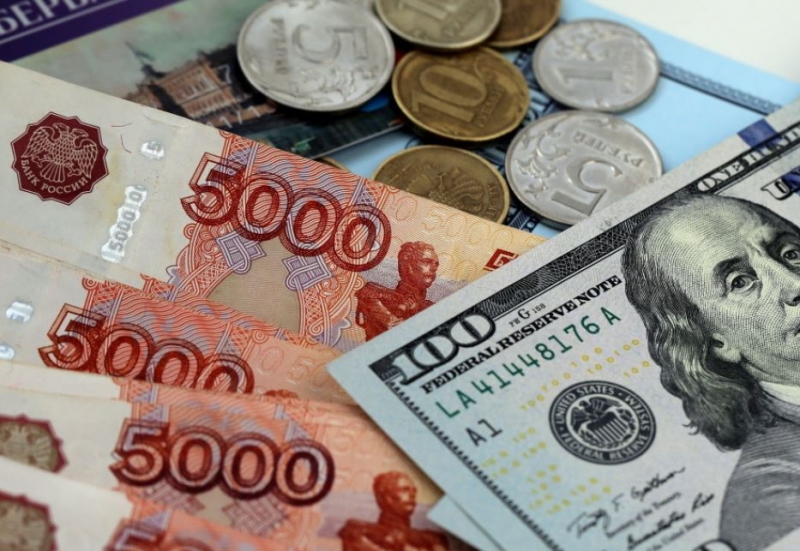 Финансист спрогнозировала сроки снижения курса доллара