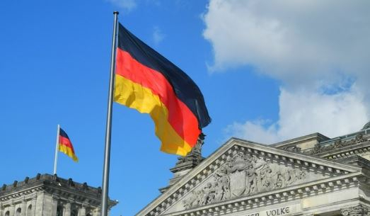 ФРГ приступила к закупке газа в обход России