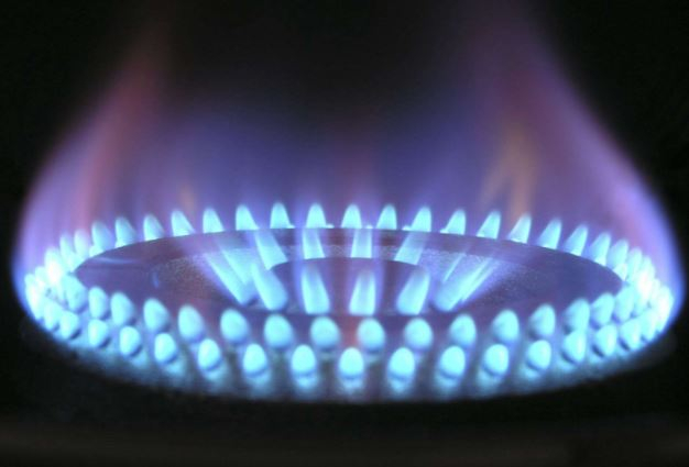 Семья из пяти человек отравилась бытовым газом в Тюмени