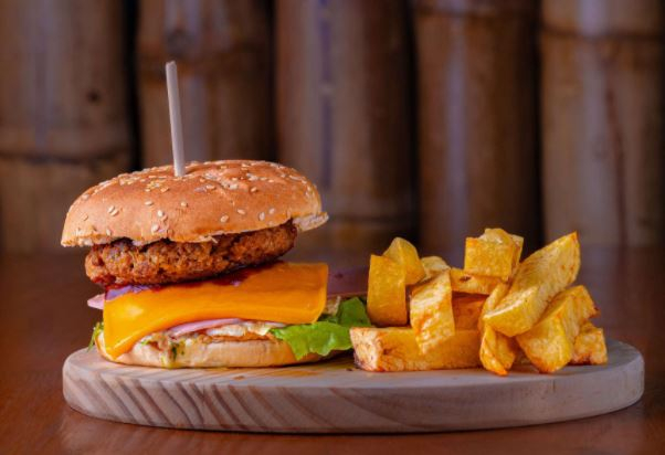 Челябинский агрохолдинг запустит производство котлет для бургеров