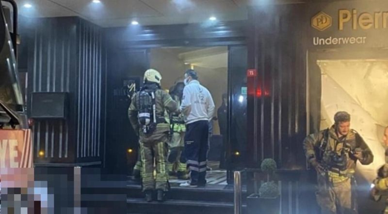 В Турции сгорел отель: туристы спасались, спускаясь из окон на простынях