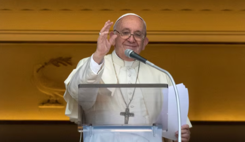 Саммит G7: Папа Франциск призывает к контролю над программами искусственного интеллекта, подчеркивая, что "от этого зависит человеческое достоинство"