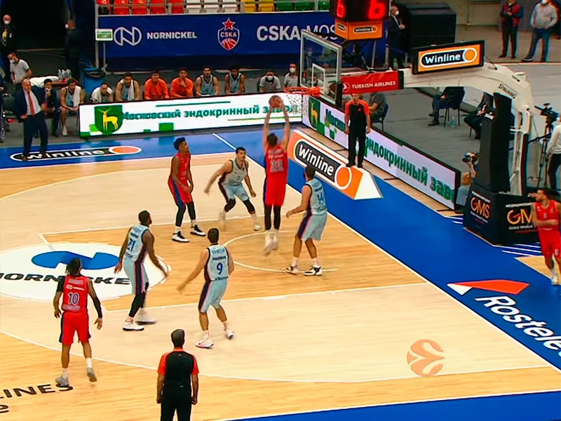 Баскетболисты московского ЦСКА прервали серию поражений в Евролиге