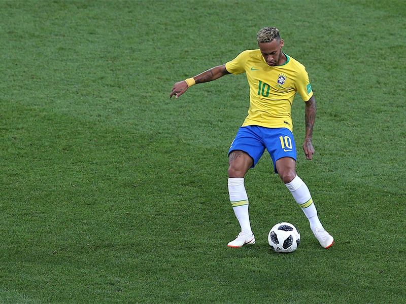 Бразильские футболисты начали отборочный турнир ЧМ-2022 с разгромной победы