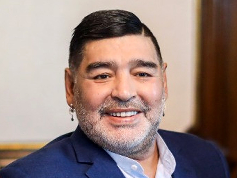 Диего Марадона успешно перенес операцию на головном мозге