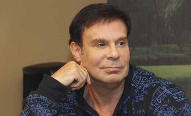 Ефим Шифрин признался, что занялся своим телом из-за Пугачевой