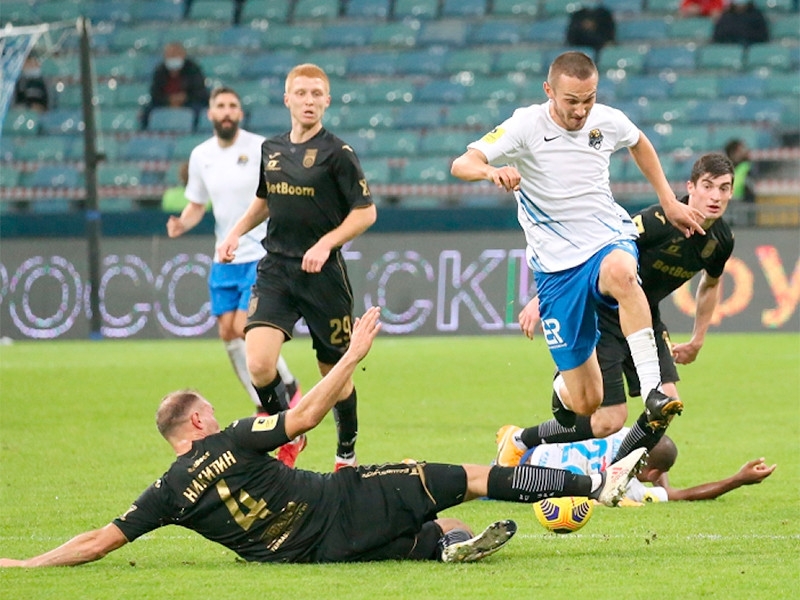 Футбольный клуб "Сочи" недоволен судейством, "Уфа" не может выиграть уже 12 матчей