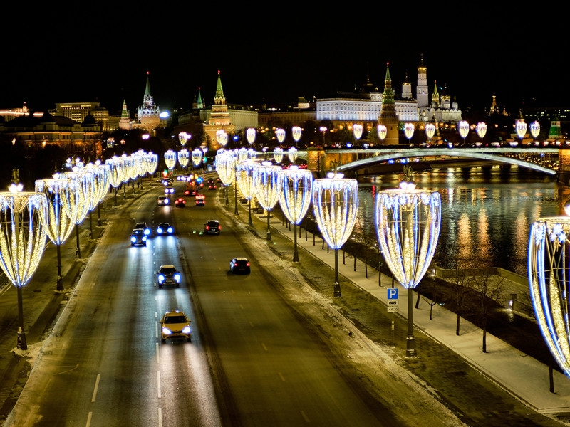 Оперштаб Москвы ответил на "новогодние" вопросы: о корпоративах, домах отдыха, катках и штрафах