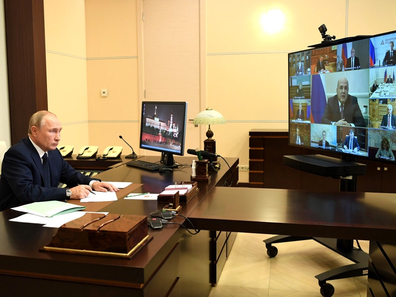 Путин произвел замены в правительстве и увеличил число вице-премьеров до 10