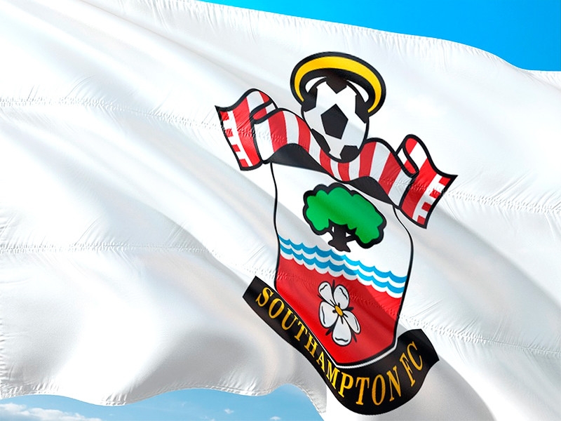 "Саутгемптон", став лидером чемпионата Англии, пошутил над Трампом