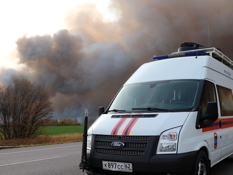 Шесть человек пострадали от взрывов боеприпасов на складе в Рязанской области
