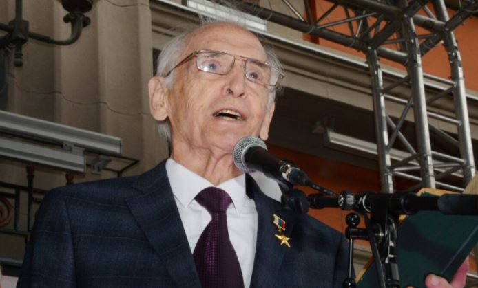 Стриженова озвучила последнюю просьбу Ланового