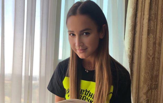 ТНТ прокомментировал слухи об увольнении Бузовой и Бородиной из "Дома-2"