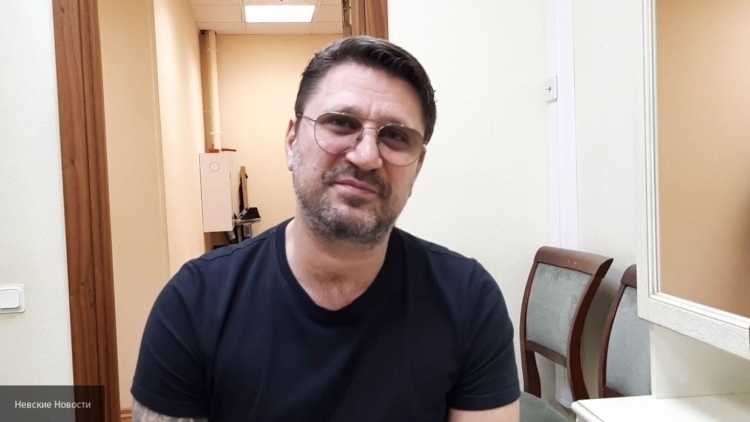 Виктор Логинов узаконил отношения с молодой избранницей