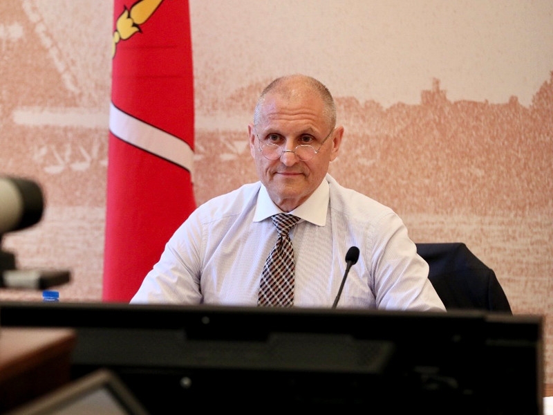 Власти Петербурга разрешили не пускать в транспорт пассажиров без масок