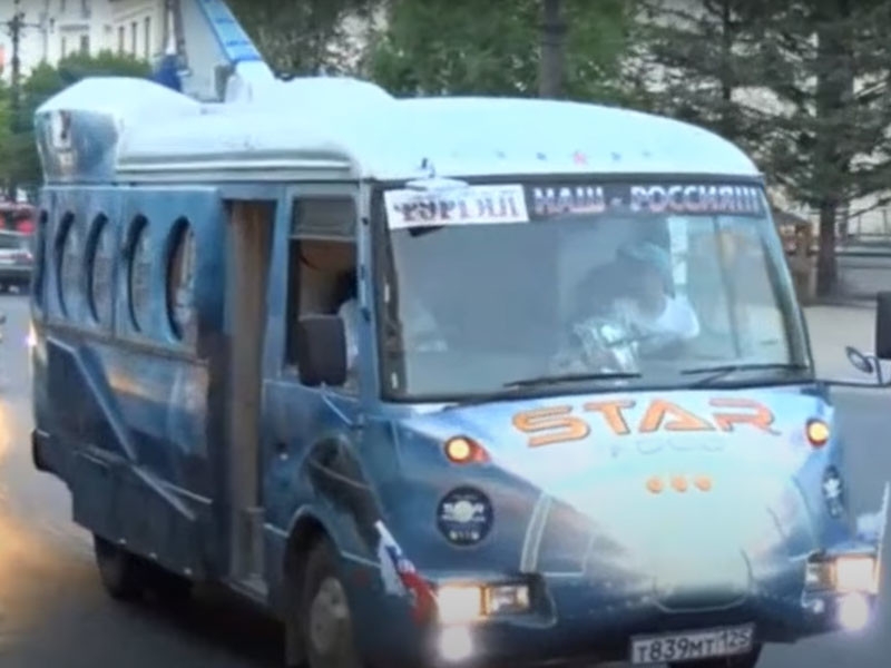 Водитель "фургаломобиля" получил 10 суток ареста за "экстремистский" оберег