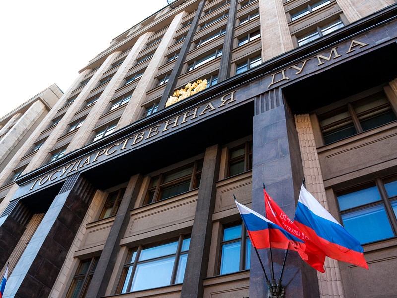 Законопроект о праве действующего президента вновь баллотироваться на пост внесли в Госдуму