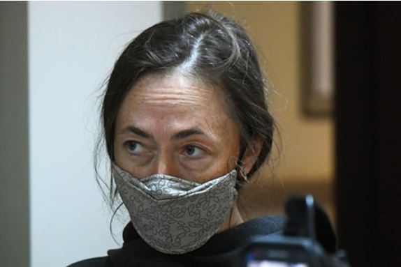 Жена Ефремова решила подать на развод